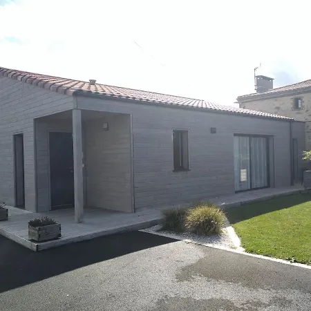 De La Bultiere 4 Etoiles Ouvert A L'annee Entre Montaigu Et Les Herbiers Holiday home *